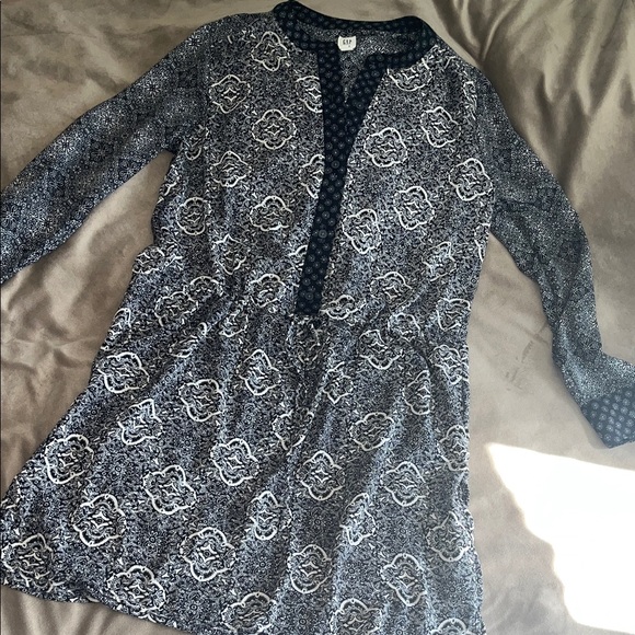 GAP Dresses & Skirts - GAP Black and White Long Sleeve Dress
